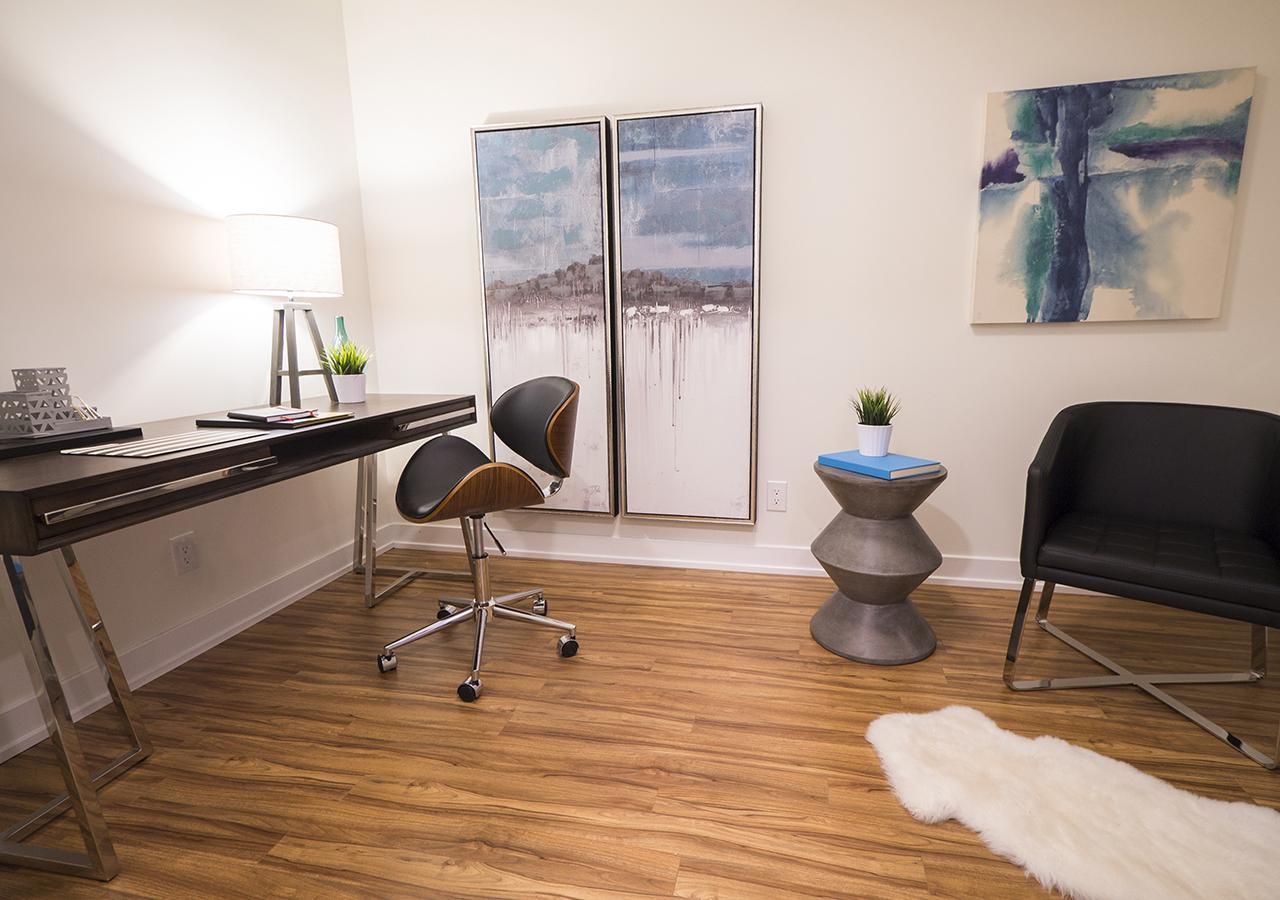 Liv Extended Stay Ottawa Exterior photo